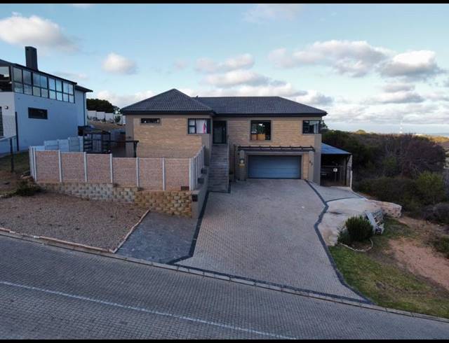 4 BEDROOM HOUSE FOR SALE IN ISLAND VIEW